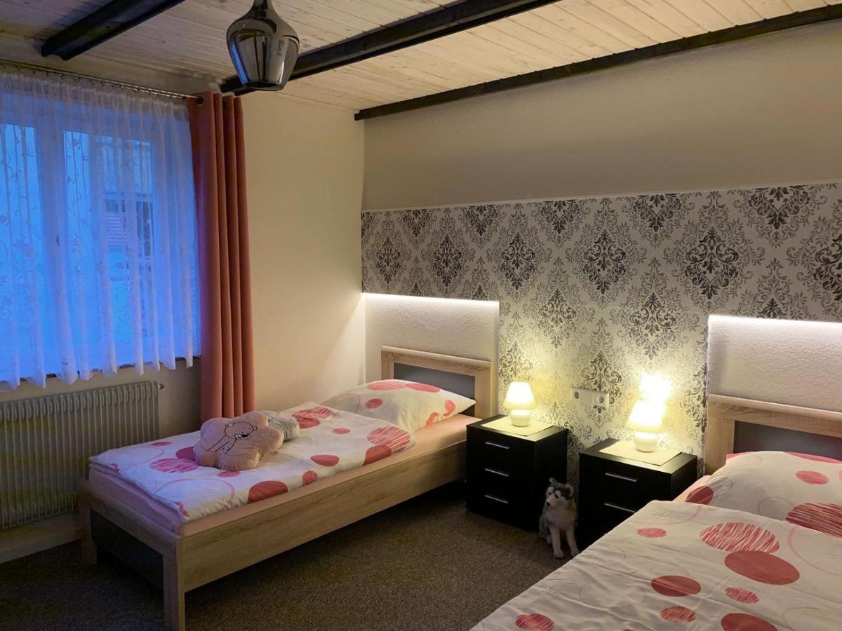 Ferienwohnung Bullentaele Albstadt Bagian luar foto